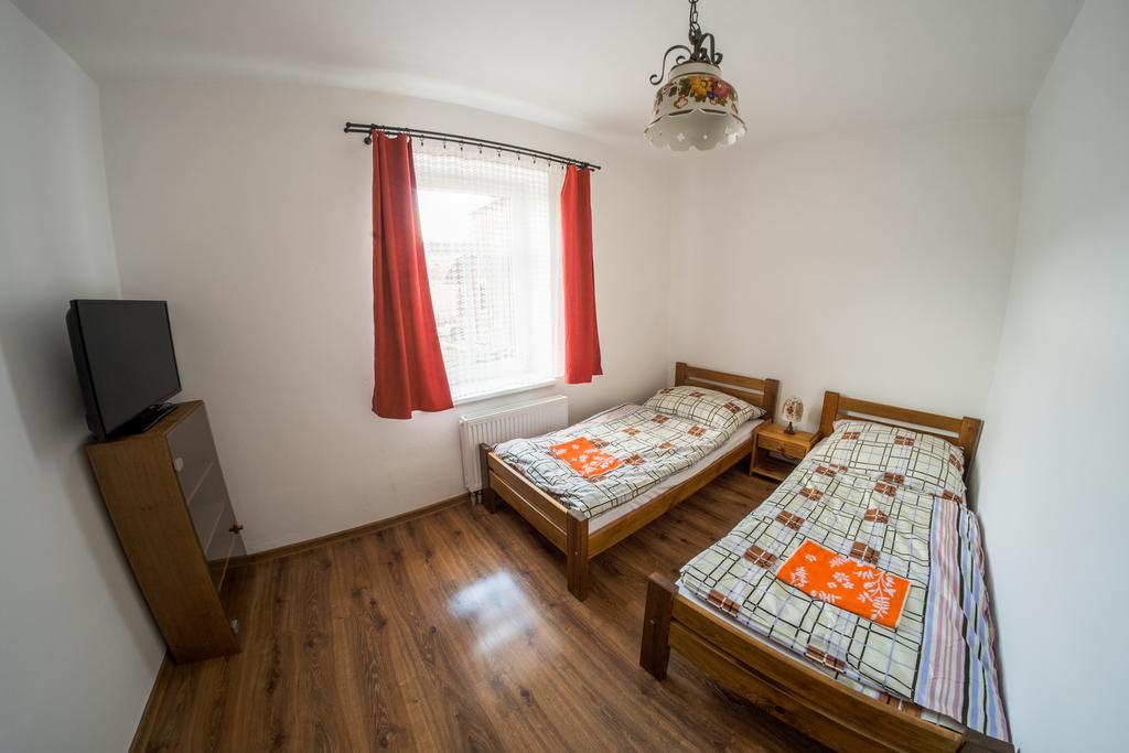 Stovka Bozanov Pension Buitenkant foto