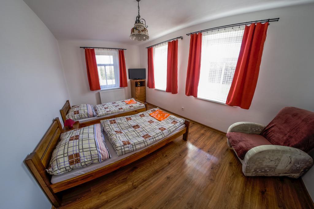 Stovka Bozanov Pension Buitenkant foto